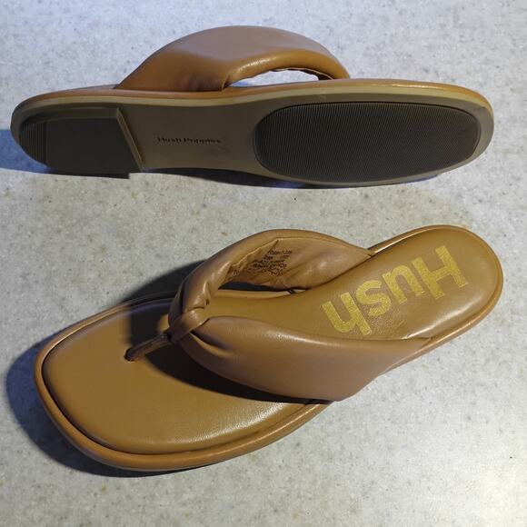 NWOT Hush Puppies Flip Flops Sz 8 Tan Cushioned Comfort Sandals Slip On Neutral - Picture 6 of 8
